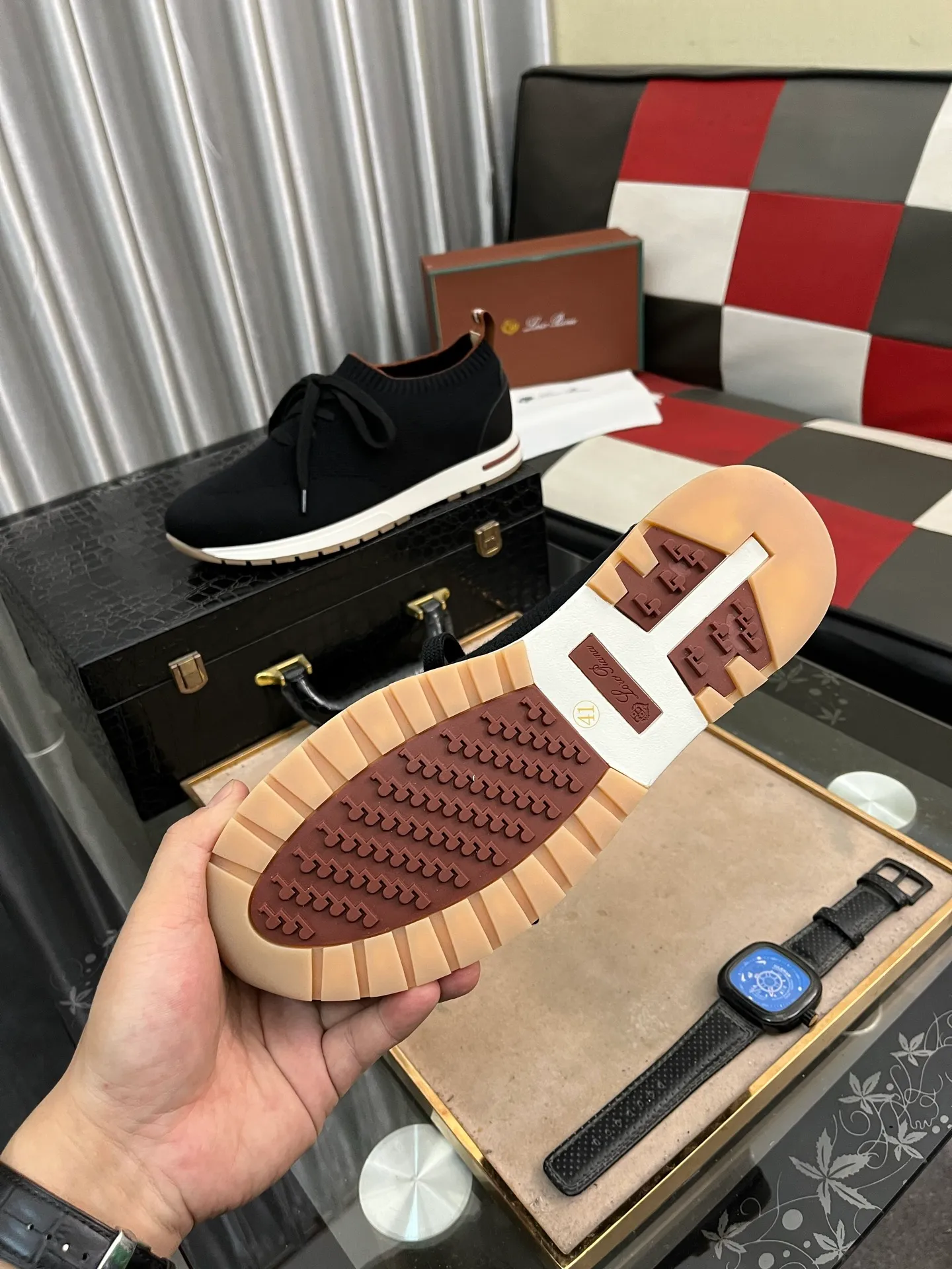Men's shoes 💰420⌚️⌚️ (loro piana) new moccasin shoes official website original 1:1 mold opening, original quality 💯 fine workmanship, high-end luxury ☘ The upper is made of original waterproof treatment breathable fly-woven suede 🌴 luxury 🐂 leather lining 🍓 rubber wear-resistant outsole, size 38-44 (size 45 can be customized) 5️⃣ colors available